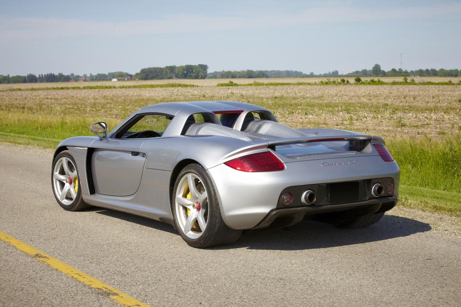  Porsche Carrera GT 2004 года  (фото 19 из 77)